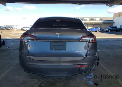 2023 Tesla Model Y z USA, uszkodzony, nr VIN 7SAYGDEE8PF920449